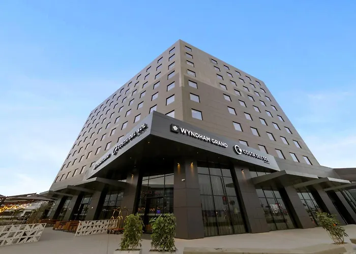 Wyndham Grand Lima Airport